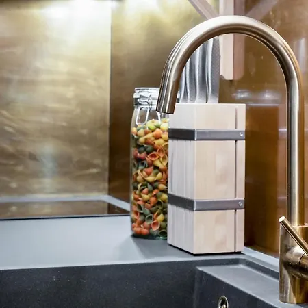 Apartman Extravagant 2 Bedroom On The 5th Coolest Street In The World